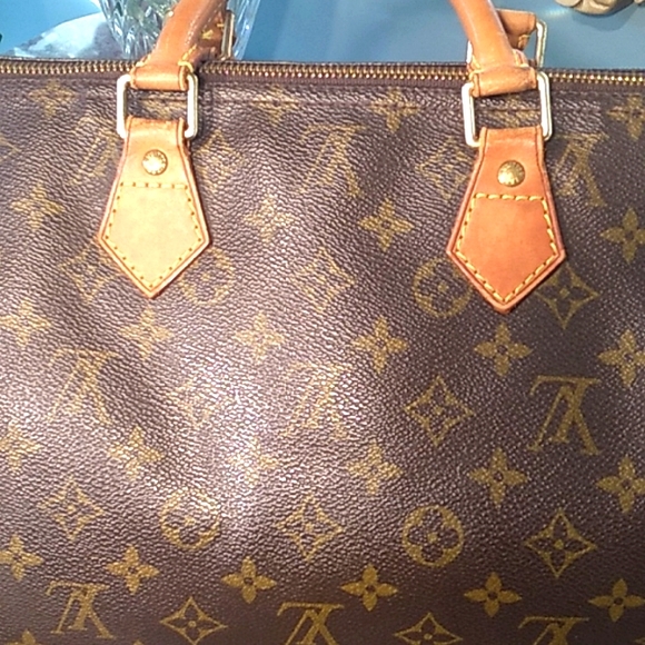 LOUIS Vuitton Speedy 40 In Excellent Condition - Picture 9 of 17